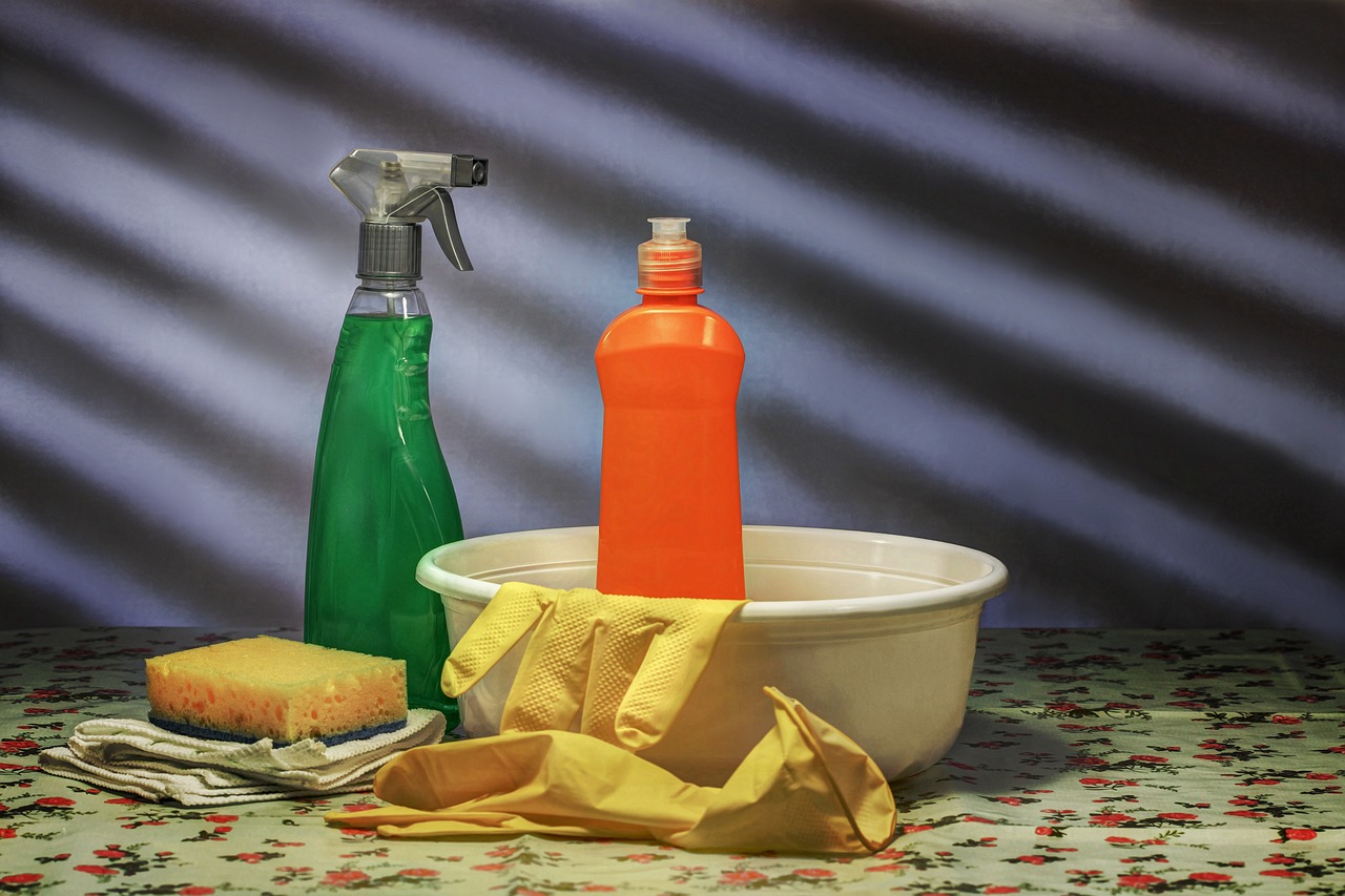 You are currently viewing How to Make a Natural, Non Toxic All Purpose Cleaner